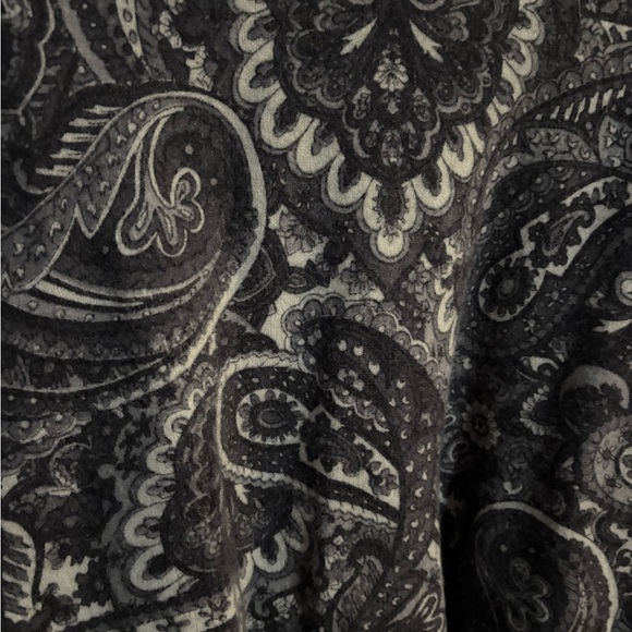 Paisley Patterned Cardigan - Gray, ladies large, 100% lambs wool - Picture 10 of 10